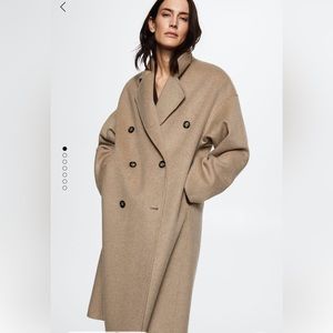 Beige wool coat. Size medium